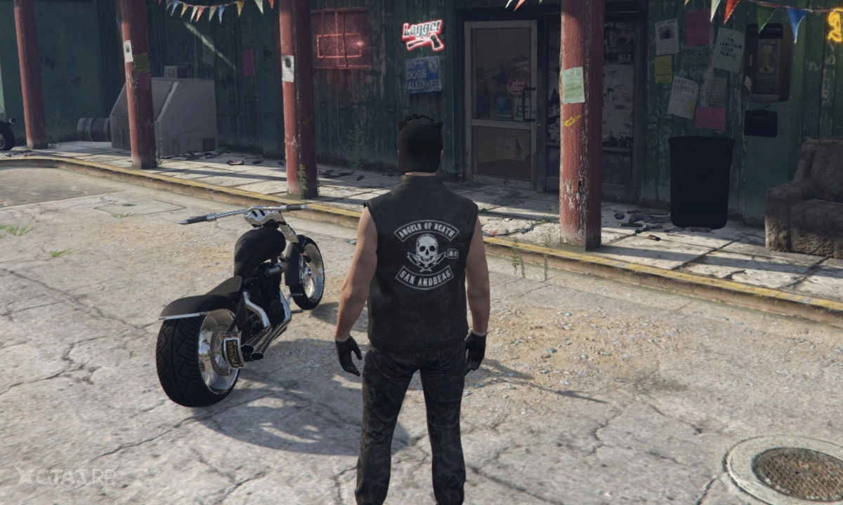 Символика клуба на байкерских вещах