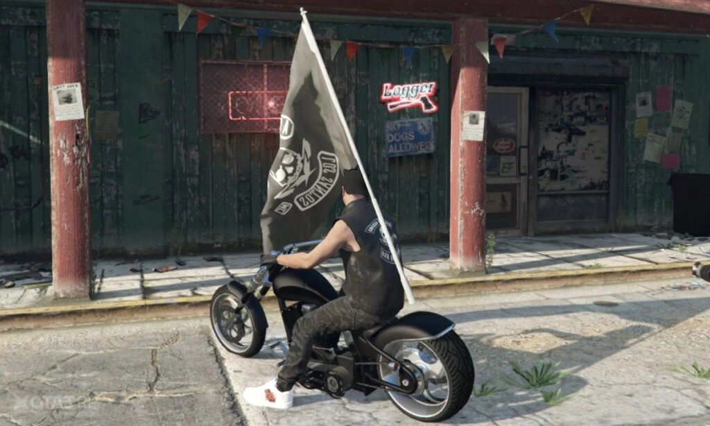 Как повесить флаг на спину